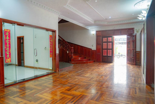 Villa For Rent At In BKK1 | Big Space For Parking