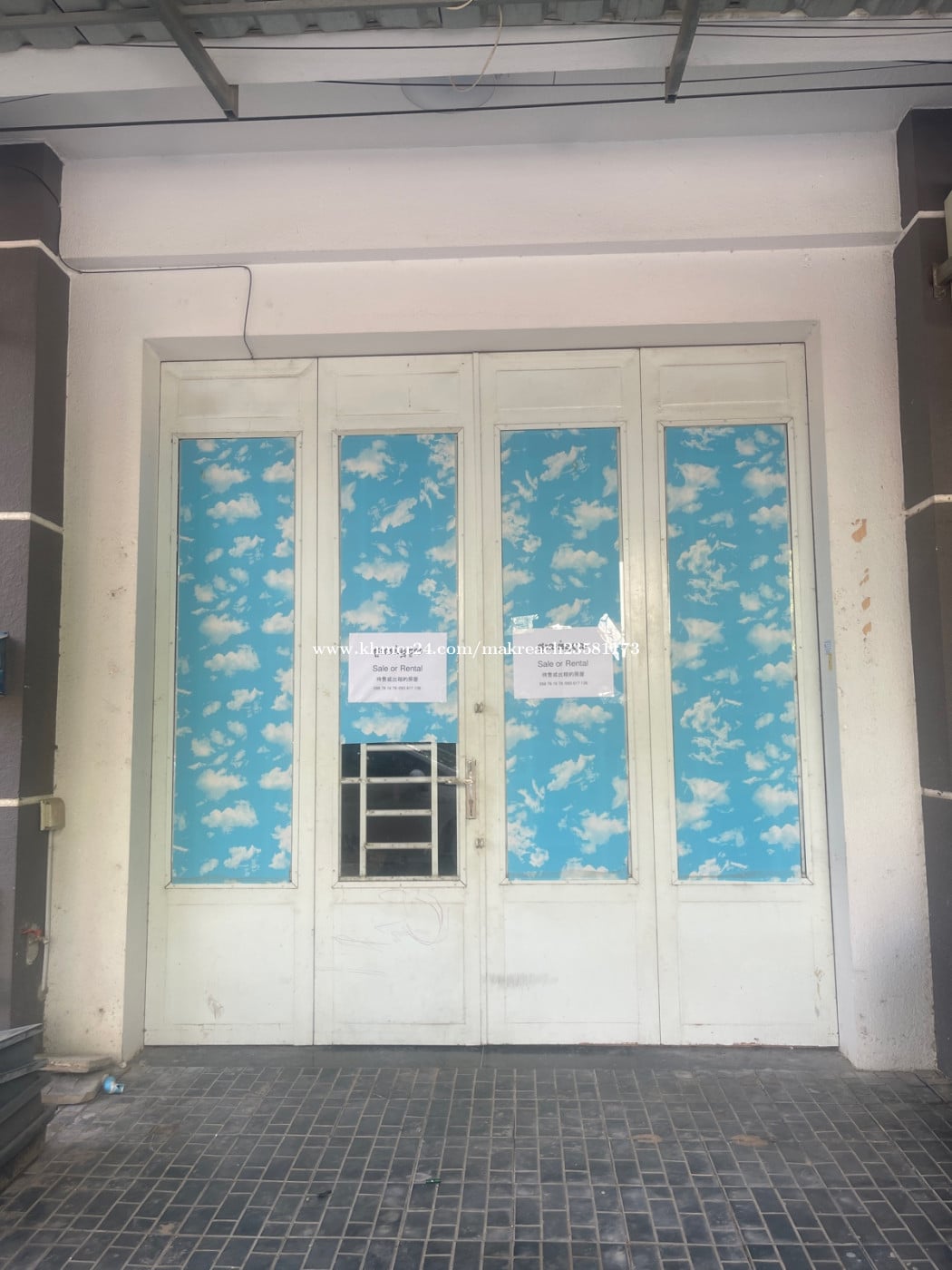 ផ្ទះលក់នៅជិតប្រលានថ្មី