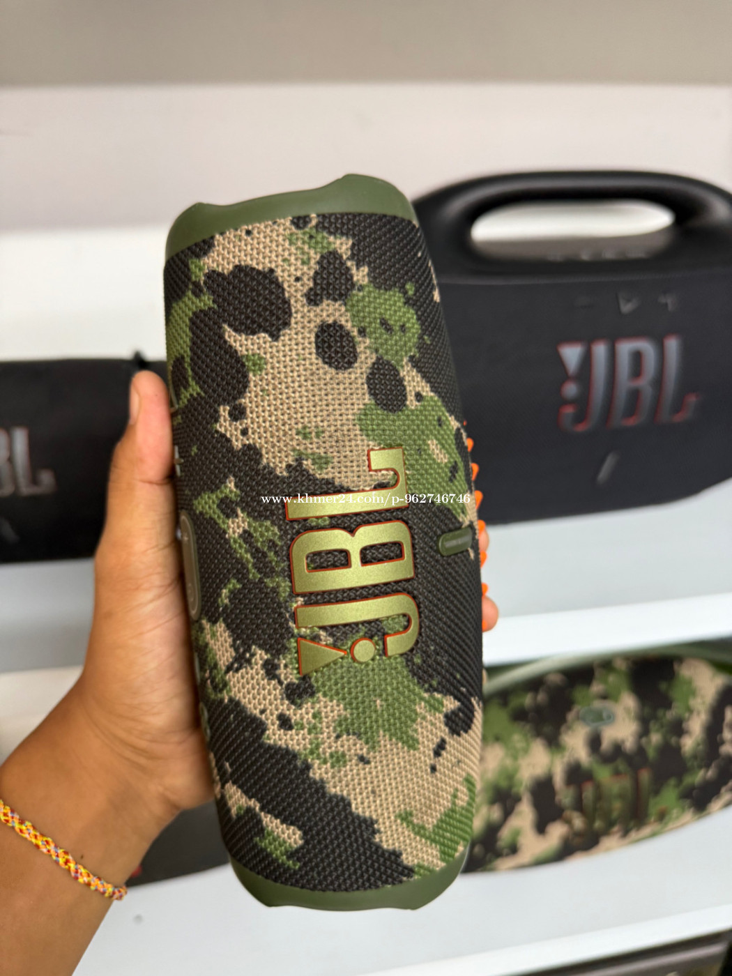 JBL Charge5 នៅស្អាតសំណុំសំឡេងល្អ