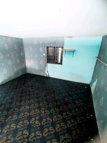 តូបជួលផ្លូវ៥០ម៉ែត្រ190$ ព្រែកហូរ ក្រុងតាខ្មៅ ជ