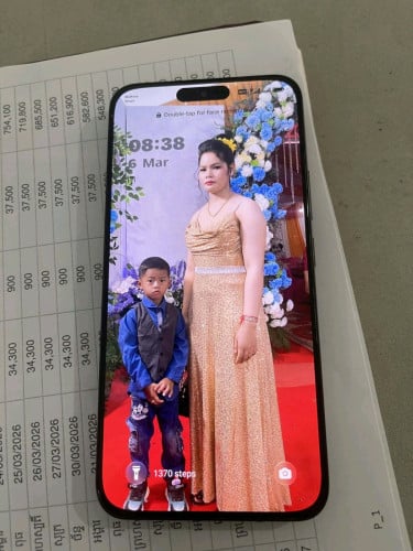 លក់រឺដូរជា1iphone  Honor400 99℅មានឆ្នាំងសុីន មានប្រអប់