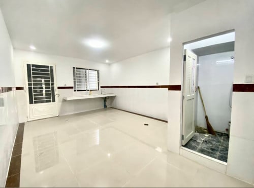 ផ្ទះអាជីវកម្មសម្រាប់លក់ | Commercail house for sale (ទីតាំង​ជិតបន្ទាយអង្គរក្ស)