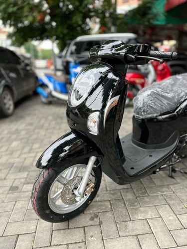 វៃដូរបង់រំលស់ HONDA SCOOPY ឆ្នាំ2026ក្រុមហ៊ុនថ្មី100%