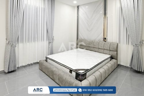 វីឡាទោល (King Villa) បុរីលនសុីធីអូរ៥