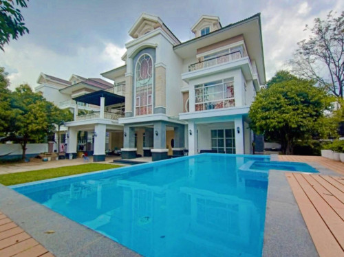 វីឡាឃីងកែង សម្រាប់ជួល | King Villa For Rent In Borey Penghout Boeung Snor