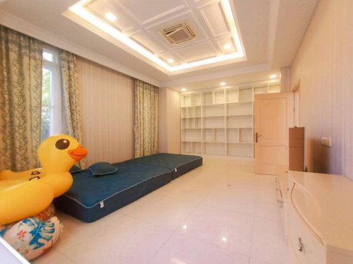 វីឡាឃីងកែង សម្រាប់ជួល | King Villa For Rent In Borey Penghout Boeung Snor