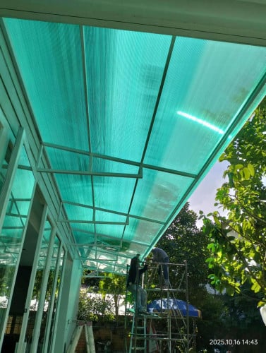 ដំបូលប៉ូលីស្រទបចេក Polycarbonate Hallow Sheet