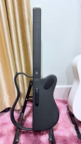 ចង់ លក់ Smart Guitar មួយដើម សម្រាប់ បងៗដែរ ចង់ចេះលេងលឿនអាចសាកបាន Guitar  នៅថ្មីប្រើបានម្តង