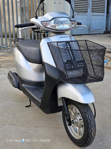 ជប៉ុនHonda TACT Fi 50cc ឆ្នាំខ្ពស់ ធានាថ្មីខ្លាំង ស៊ីសាំងតិចម៉ាស៊ីនហាប់ណែនតាន់ល្អទឹកថ្នាំសុីន