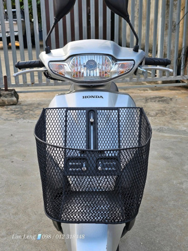 ជប៉ុនHonda TACT Fi 50cc ឆ្នាំខ្ពស់ ធានាថ្មីខ្លាំង ស៊ីសាំងតិចម៉ាស៊ីនហាប់ណែនតាន់ល្អទឹកថ្នាំសុីន