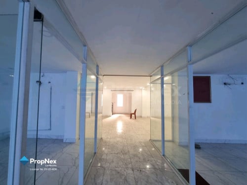 🏢 Building for Rent – in BKK3