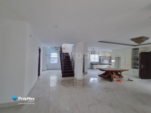🏢 Building for Rent – in BKK3