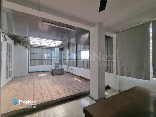 🏢 Building for Rent – in BKK3