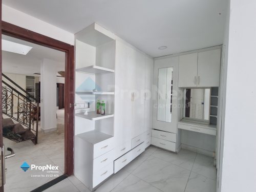 🏢 Building for Rent – in BKK3