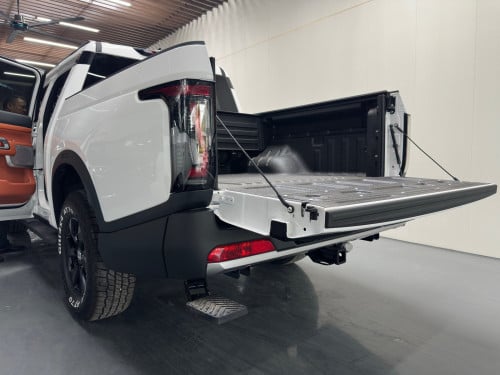 👉Nissan Z9 ឆ្នាំ 2026 Full option 37500$