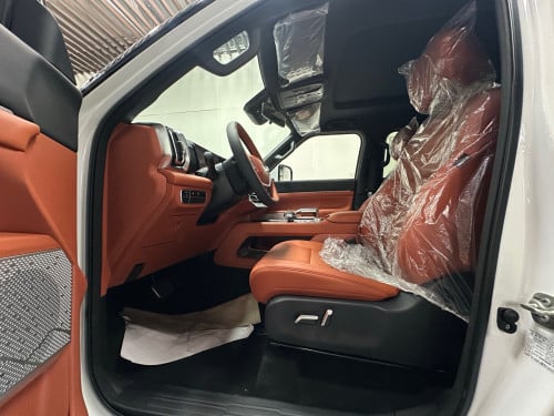 👉Nissan Z9 ឆ្នាំ 2026 Full option 37500$