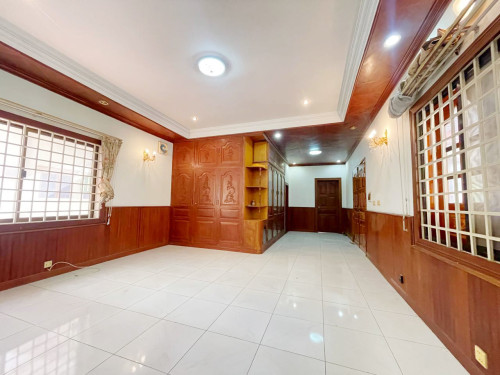 វីឡាសម្រាប់ជួល នៅផ្សារទួលទំពូង | Villa For Rent At Phsar Toul Tumpong