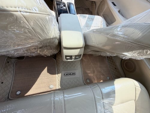 2013 Lexus ES300h ឡើងមុខហើយ ឡានស្អាត
