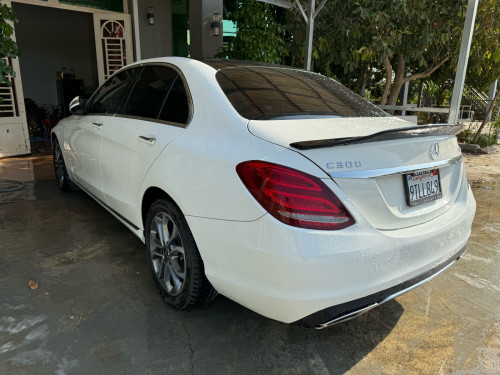 Mercedes-Benz C300.ឈ្មោះខ្ញុំផ្ទាល់