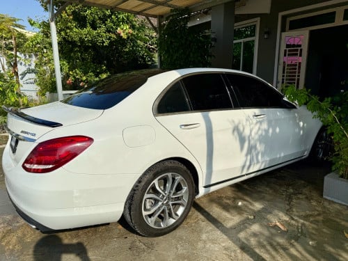 Mercedes-Benz C300.ឈ្មោះខ្ញុំផ្ទាល់