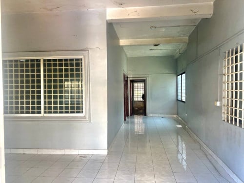 Corner Shop For Rent In BKK1