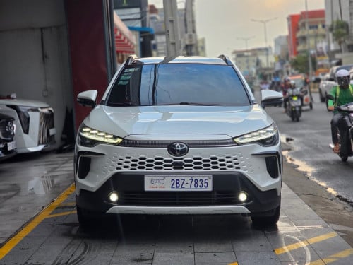 COROLLA CROSS 2024