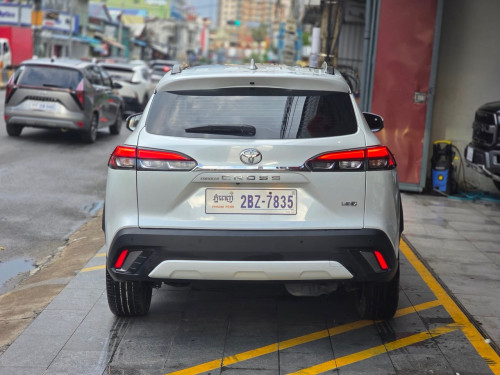 COROLLA CROSS 2024