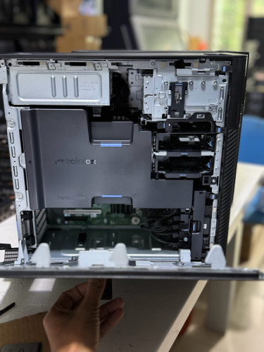 Dell Precision 7865 workstation