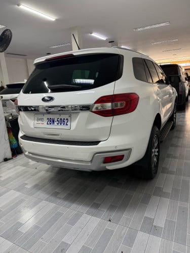 Ford Everest 2021