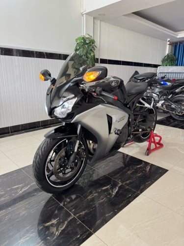 Honda CBR1000RR 2011 full tax paper