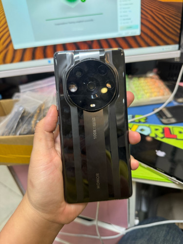 Honor magic3 សំណុំអេក្រង់ស្អាត អត់camera ក្រោយ