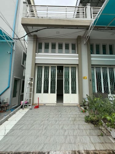 House for rent (good for living)