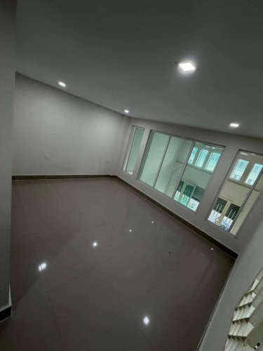 House for rent (good for living)