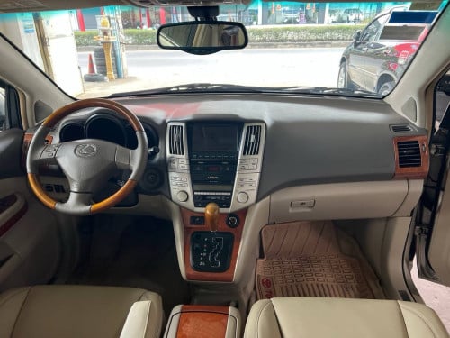 Lexus 2004 Half Full ថ្មីណាស់