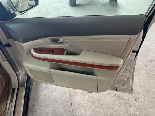 Lexus 2004 Half Full ថ្មីណាស់