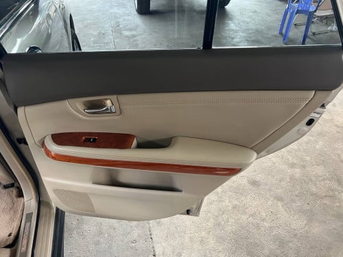 Lexus 2004 Half Full ថ្មីណាស់
