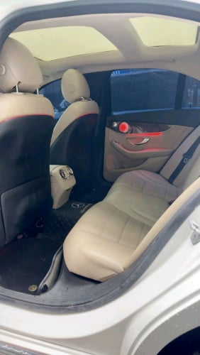 Mercedes C300 បង់រំលោះសុទ្ធ 100%