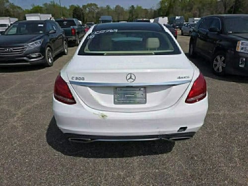 Mercedes C300 បង់រំលោះសុទ្ធ 100%