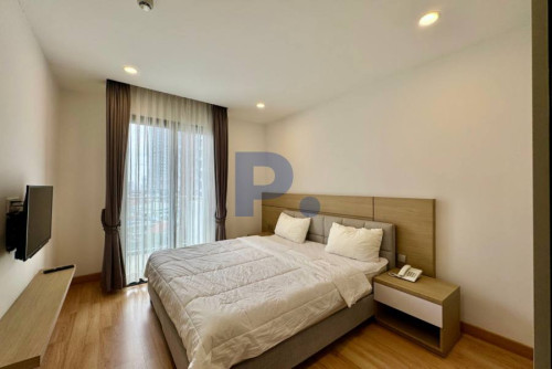 Modern 2 Bedrooms Apartment for RENT near BKK1 with Gym and Pool