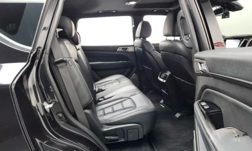 Rexton SUV 2018