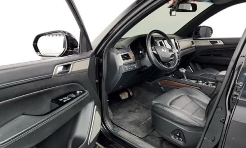Rexton SUV 2018