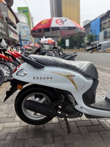 SCOOPY 2750