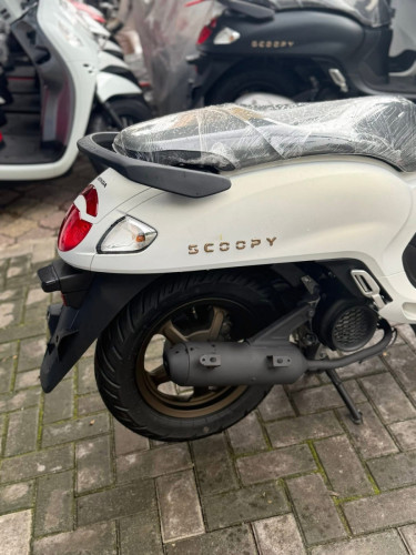 SCOOPY 2750