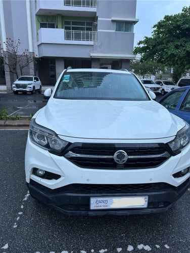 Ssangyong Rexton sports