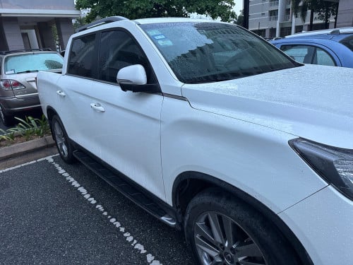 Ssangyong Rexton sports