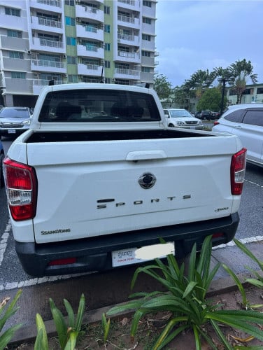 Ssangyong Rexton sports