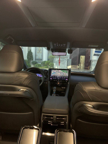 Toyota Alphard 2024