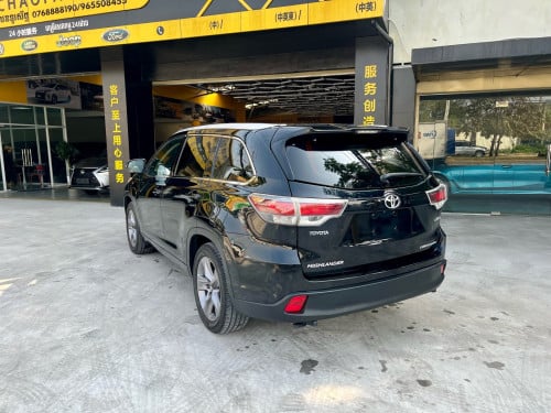 TOYOTA Highlander Limited 2015 7កៅអី