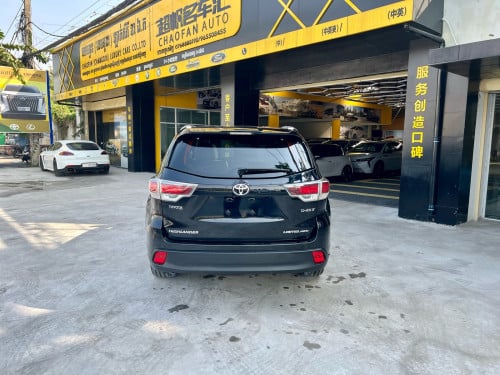 TOYOTA Highlander Limited 2015 7កៅអី