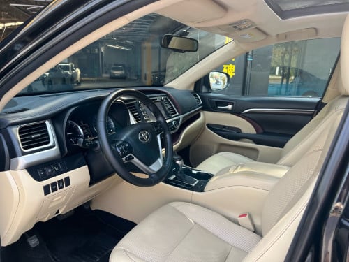 TOYOTA Highlander Limited 2015 7កៅអី